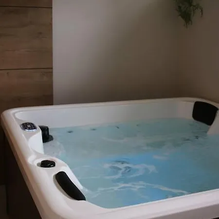 Hébergement de vacances 4 étoiles Avec Privatif *